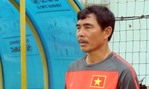 Cựu HLV U16 Việt Nam 'xâm phạm thân thể' trọng tài, VFF phạt nặng