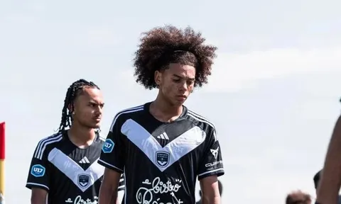 Xuất hiện cầu thủ Việt kiều được đánh giá là “thần đồng 100 năm có 1”, cần nhập tịch gấp cho bóng đá Việt Nam