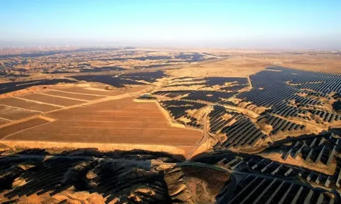 Siêu pin không khí lạnh khổng lồ ở sa mạc Gobi