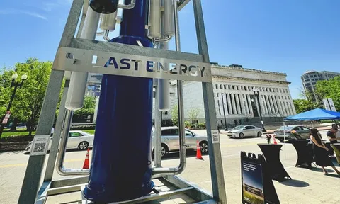 Đột phá với lò phản ứng hạt nhân siêu nhỏ bọc thép