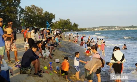 Mũi Né-Phan Thiết nhộn nhịp, resort kín phòng đầu năm