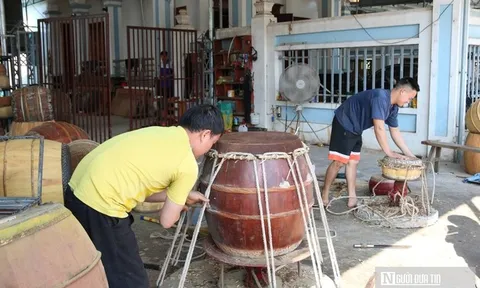 Làng nghề trống da vang danh xứ Nghệ hối hả vào vụ Tết