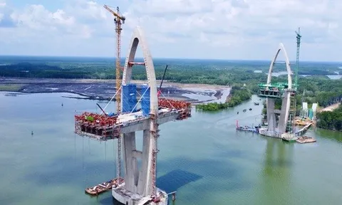 Cây cầu gần 5.000 tỷ đồng nối hai tỉnh giàu bậc nhất Việt Nam sẽ hợp long trong năm nay