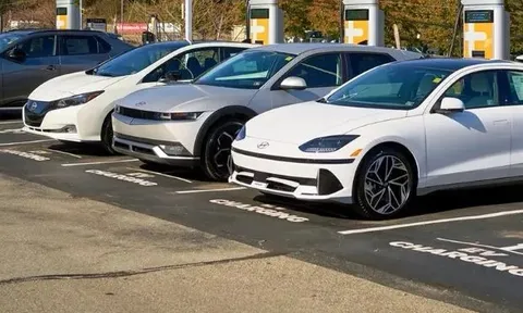 Xe điện cao cấp tồn kho sau khi Mỹ cắt ưu đãi thuế