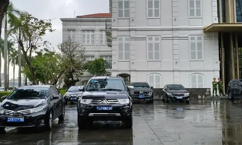 Xe Mercedes từng khởi điểm thanh lý hơn 630 triệu ở Đà Nẵng nay rớt còn 282 triệu