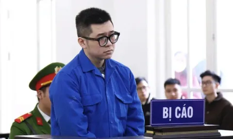 Gã trai đánh nữ hàng xóm ở sảnh chung cư Sky Central lĩnh 6 tháng tù