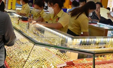 Giá vàng hôm nay 8-1: Bắt đầu sụt giảm