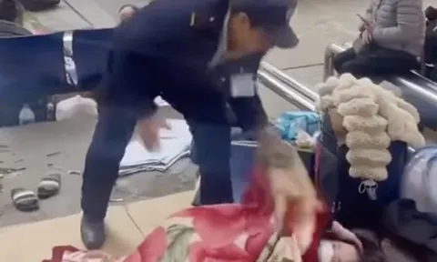 Bệnh viện Bạch Mai yêu cầu cho thôi việc bảo vệ "ném chăn" người nhà bệnh nhân khi trời giá rét