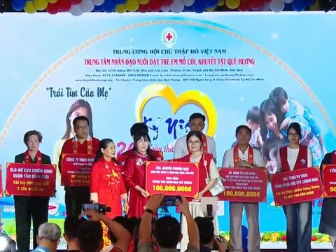 Lễ kỷ niệm 24 năm ngày thành lập Trung tâm Nhân đạo Quê Hương