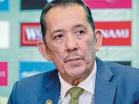 Rộ tin Chủ tịch LĐBĐ Malaysia có nguy cơ mất chức vì chuyện nhập tịch