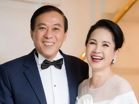 Vợ chồng nghệ sĩ nổi tiếng và hành trình gần 40 năm bên nhau, vinh dự đặc biệt trong lễ diễu hành 2/9
