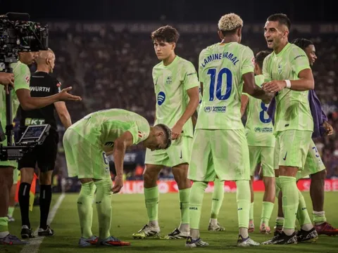 Barcelona ngược dòng ngoạn mục, thắng nghẹt thở Levante trận cầu 5 bàn