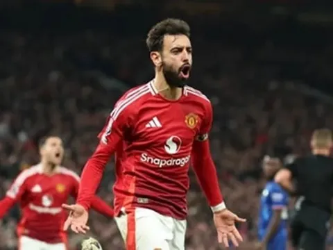 Bruno Fernandes gây chấn động thị trường sau 'cuộc họp kín' về việc rời Man.United