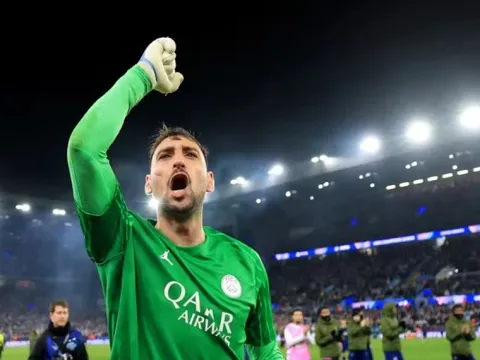 Thủ môn trẻ mắc lỗi nghiêm trọng, Man City tức tốc chiêu mộ Donnarumma