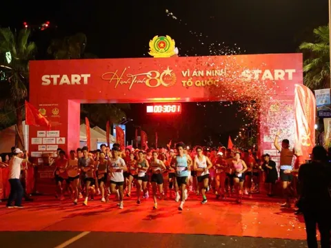 Hơn 3.000 vận động viên tham gia giải chạy “Hành trình 80 năm vì An ninh Tổ quốc”