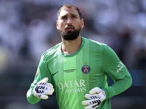 "Người nhện" Gianluigi Donnarumma đồng ý gia nhập, Man City tạm thoát khủng hoảng