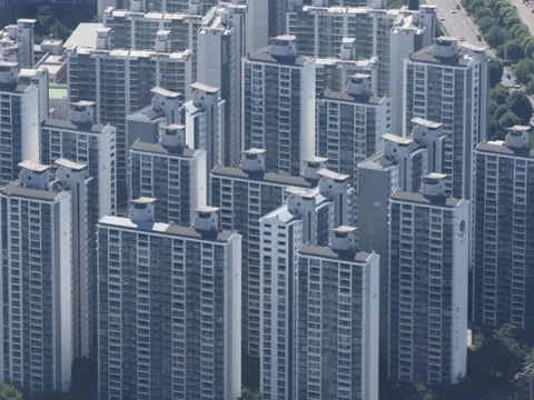 Hơn 100.000 căn nhà nằm trong tay người ngoại quốc khiến giá BĐS vượt sức chịu đựng, người dân chỉ có thể đi thuê: Siêu cường châu Á ra lệnh khẩn!