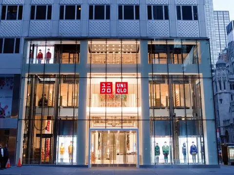 Bi hài Uniqlo vượt xa Zara và H&M nhưng phải gánh còng lưng công ty mẹ