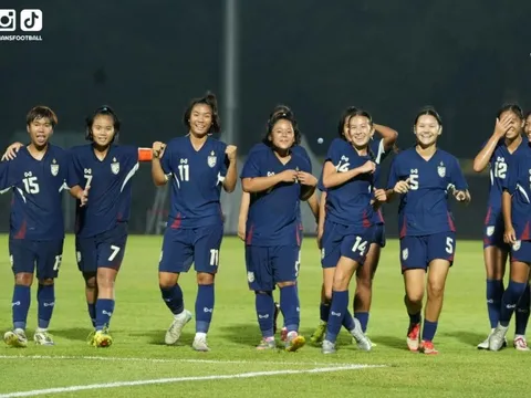 Giải Đông Nam Á: Thái Lan lách qua “khe cửa hẹp”, Malaysia bị loại đầy cay đắng