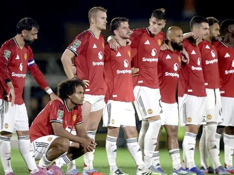 Man United sa chân vào vũng lầy