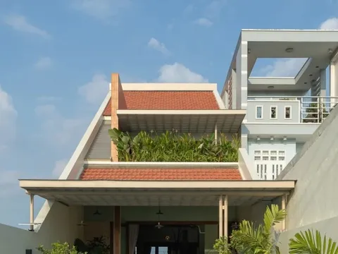 Ngôi nhà hiện đại ở Miền Tây rộng 120m2 mang vẻ đẹp nhà vườn truyền thống