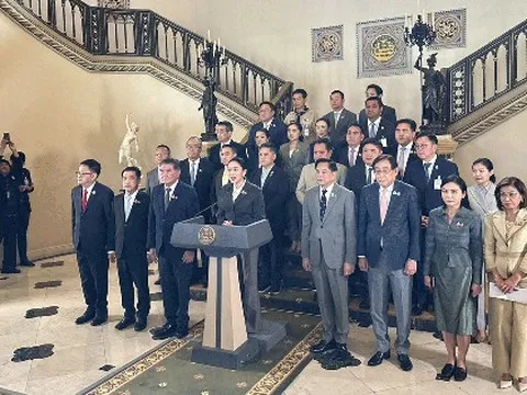 Thái Lan tìm thủ tướng mới