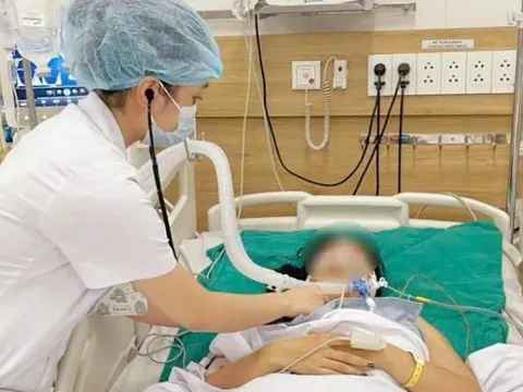Tiêm botox làm đẹp tại nhà, hai phụ nữ liệt toàn thân nguy kịch