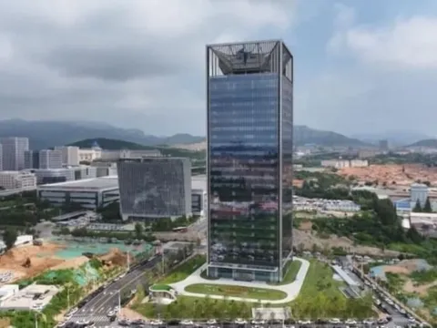 Trung Quốc khánh thành siêu công trình không phát thải carbon: Vận hành như nhà máy điện thẳng đứng, bãi đỗ xe tự động có thể trả ngược điện năng