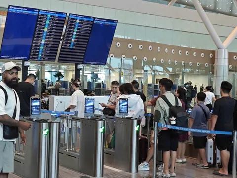 Sân bay Tân Sơn Nhất hết 'nghẹt thở' dịp lễ 2-9 nhờ nhà ga T3 'chia lửa'