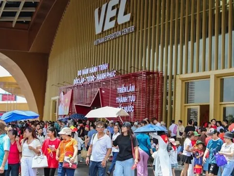 Kéo dài thời gian Triển lãm 80 năm thành tựu đất nước đến ngày 15-9