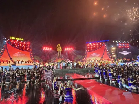 Gia Lai: Ấn tượng chương trình nghệ thuật đặc biệt "Biển trời giao hòa, tinh hoa ngời sáng"
