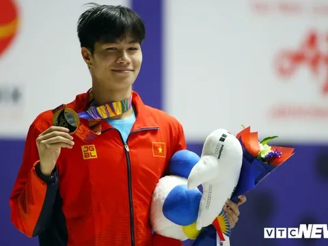 Thành tích 'khủng' của Trung úy Hải quân đại lễ A80 từng nổi danh 'thần đồng'