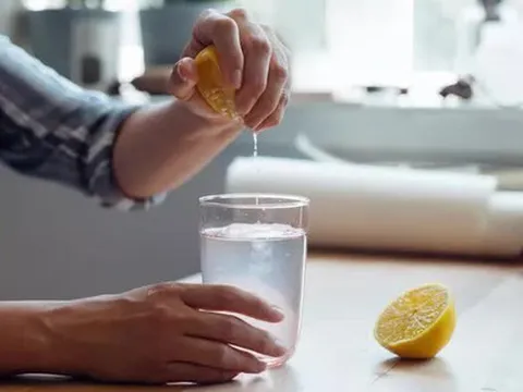 Uống nước chanh để "chữa" huyết áp cao, sau 2 năm người đàn ông nhận kết quả bất ngờ