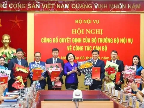 Bộ Nội vụ điều động, bổ nhiệm cán bộ