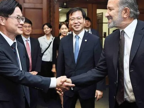Mỹ đưa cuộc chiến pháp lý về thuế quan lên Tòa án Tối cao