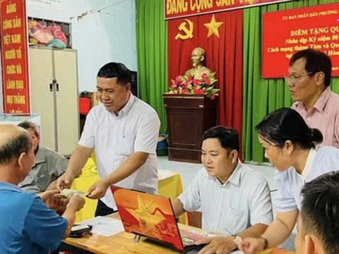 Chậm đăng ký thường trú cho con có được nhận 100.000 đồng dịp Quốc khánh 2-9?