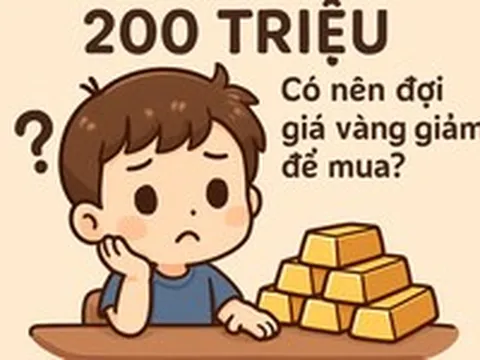 Tiết kiệm được 200 triệu đồng, có nên đợi giá vàng nhẫn giảm để mua?