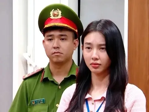 Bị can Lê Thành Công khai đã lên ý tưởng sản xuất kẹo rau củ để dành tặng hoa hậu Thùy Tiên vì Tiên không thích ăn rau