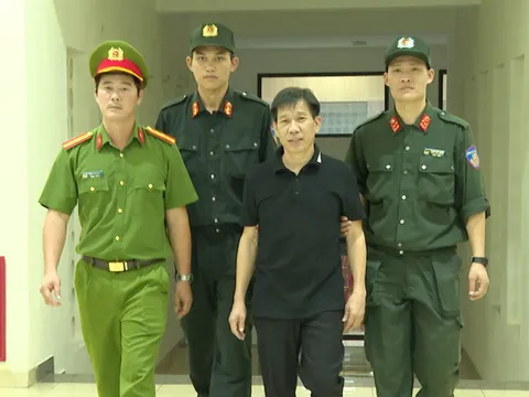 Vụ khám nhà, bắt bố con Mạnh "gỗ": Giang hồ Thanh Hoá đút lót cho kiểm lâm bao nhiêu tiền?