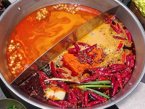 Ăn lẩu ở Trung Quốc, khách Việt "sốc" khi thấy đĩa thịt được mang ra: "Đây mà là thịt sao?"