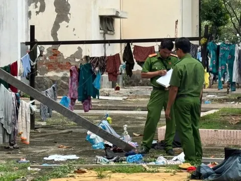 Người đàn ông bịt mắt, nhảy lầu tại Bệnh viện Đa khoa Bình Thuận