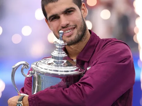 Alcaraz hạ Sinner giành US Open thứ 2, cân bằng một cột mốc với Nadal