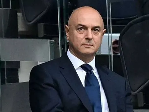 Tottenham từ chối hai lời đề nghị mua lại CLB