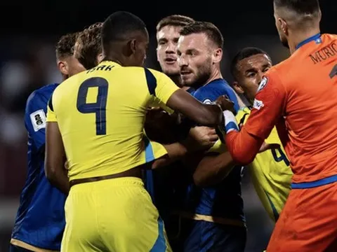 Dàn sao Isak - Gyokeres bất lực, Thụy Điển thua sốc Kosovo vòng loại World Cup
