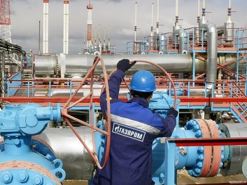EU phụ thuộc năng lượng Nga thêm nhiều năm