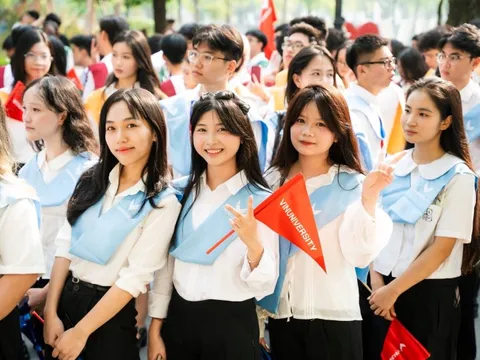 1 năm chưa từng có tại ĐH của tỷ phú Phạm Nhật Vượng: Tỷ lệ chọi 1/9, IELTS trung bình 7.5, cựu sinh viên SN 2001 đã giữ chức Tổng giám đốc