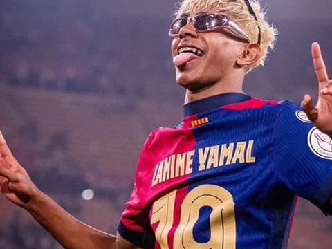 Thần đồng Lamine Yamal được "nuông chiều" khiến cầu thủ Barcelona ghen tỵ, phòng thay đồ bắt đầu "lục đục"