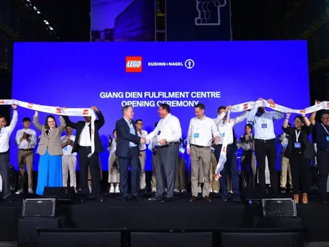 Sau 'siêu nhà máy' hơn 1 tỷ USD lớn thứ 2 châu Á, Tập đoàn LEGO tiếp tục mở trung tâm phân phối rộng hơn 10.200m2 tại Việt Nam: Địa phương nào được lựa chọn?