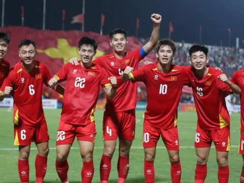 Tuyển Việt Nam bỏ xa Indonesia và Malaysia nhiều bậc trên BXH giải châu Á