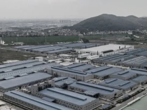 200.000 công nhân đang ngày đêm sản xuất iPhone 17 cho Apple